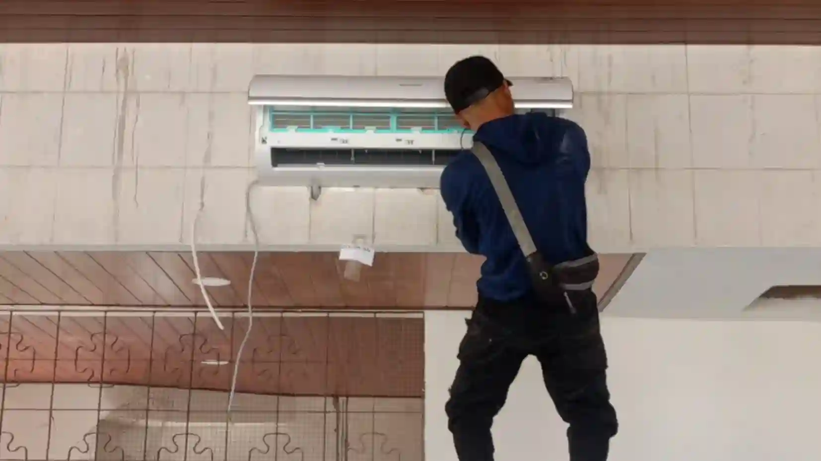Service AC Surabaya Azizah Jaya Teknik